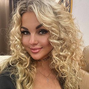 Olivia Super Gros Seins escort in Riyadh offers Sexe anal services