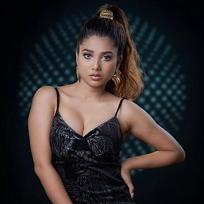 Aisha escort in Singapore City offers Girlfriend Experience (GFE) services