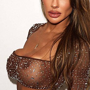 Roberta All Natural
 escort in London offers Girlfriend Experience (GFE) services