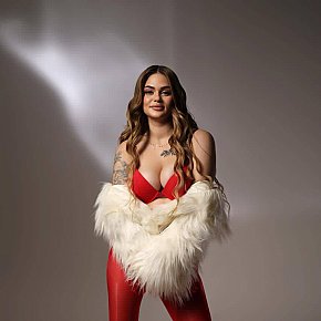Emery Vip Escort escort in Dubai offers Hablar sucio
 services