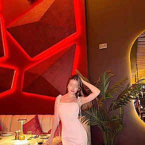 Ruby Piccolina escort in Dubai offers Sborrata sull corpo services