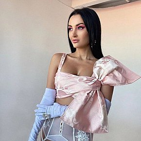 Roxolana Vip Escort escort in  offers Sărut Franţuzesc services