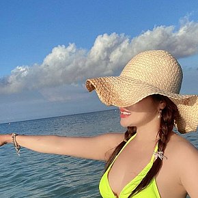 Lyna escort in  offers Massage érotique services