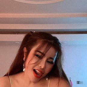 Lyna escort in Singapore City offers Service douche services