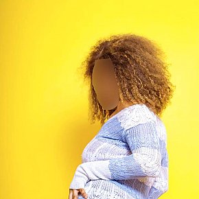 Betty escort in Abidjan offers In den Mund spritzen services