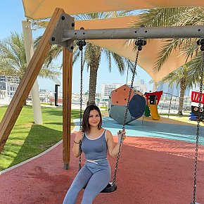 Joy escort in Abu Dhabi offers Massaggio sensuale su tutto il corpo services