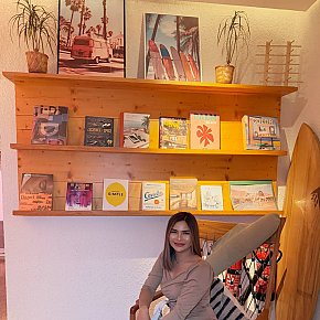 Joy escort in Abu Dhabi offers Ganzkörpermassage services