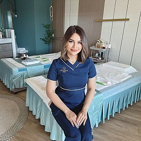 Joy escort in Abu Dhabi offers Massaggio sensuale su tutto il corpo services
