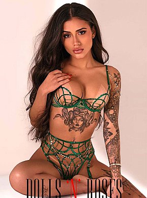 Catriona Completamente Naturale escort in London offers Girlfriend Experience (GFE) services