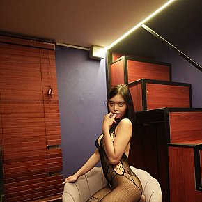 Via escort in Singapore City offers Cumshot on body (COB) services