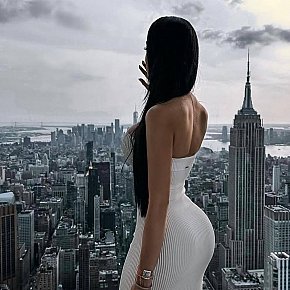 Maita Mature escort in Hong Kong offers Girlfriend Experience (GFE) services