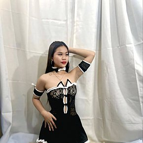 Ysha Menue escort in Manila