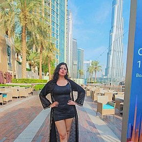 Aeeni escort in Dubai offers Ejaculation sur le corps services