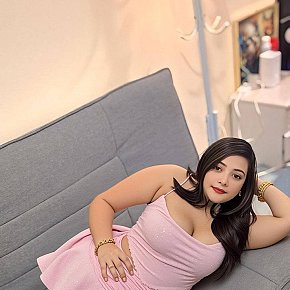 Maya Super Busty
 escort in Dubai offers Erotic massage services