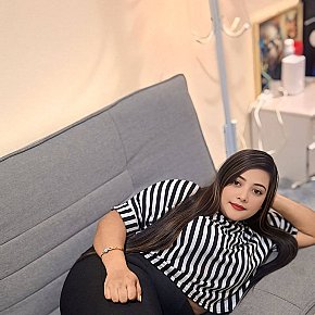 Maya Super Busty
 escort in Dubai offers Erotic massage services