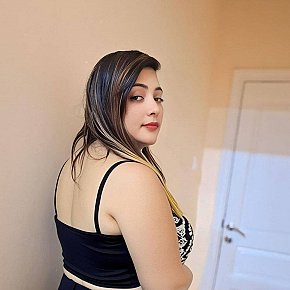 Maya Super Busty
 escort in Dubai offers Erotic massage services