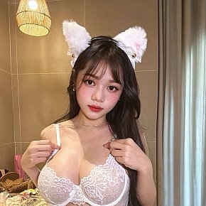 Rosabella escort in Doha offers Striptease/Lapdance services