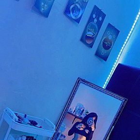 CHARISTA-Trans escort in Kuta Bali offers Ejaculation faciale services