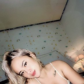 CHARISTA-Trans escort in Kuta Bali offers Masaje íntimo
 services