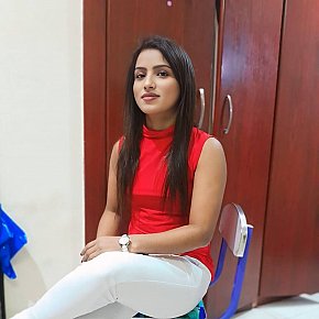 Moli escort in Dubai offers Eier lecken services