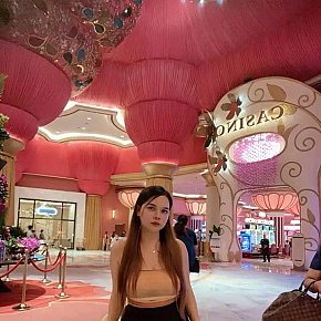 Kate Piccolina escort in Manila offers Girlfriend Experience (GFE) services