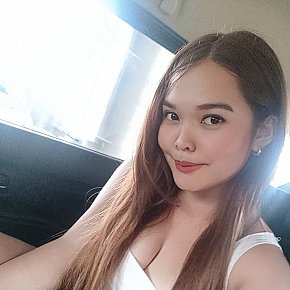 Kate Piccolina escort in Manila offers Girlfriend Experience (GFE) services