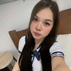 Kate Piccolina escort in Manila offers Girlfriend Experience (GFE) services