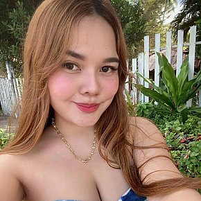Kate Piccolina escort in Manila offers Girlfriend Experience (GFE) services