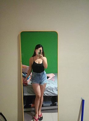 Kate Piccolina escort in Manila offers Girlfriend Experience (GFE) services