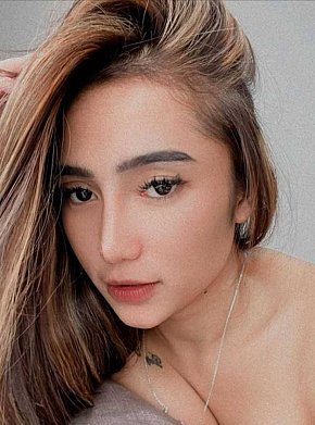 Atiyah Model /Ex-model
 escort in Petaling Jaya offers Erotic massage services