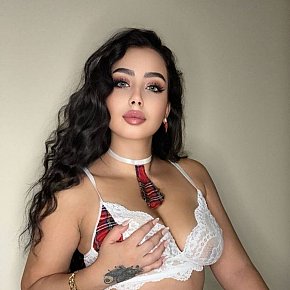 Lin escort in Abu Dhabi