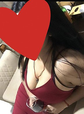Jasmeet Étudiante escort in Delhi offers Sexe dans différentes positions services