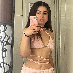 Jenny Occasionale escort in Rome offers Girlfriend Experience (GFE) services