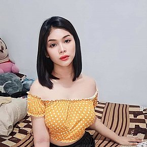 Annasandra escort in Singapore City offers Web cam services