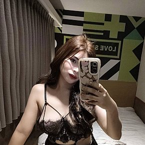 Annasandra escort in Singapore City offers Web cam services
