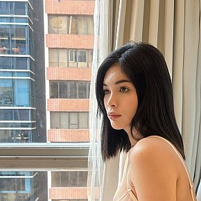 Annasandra escort in Singapore City offers Web cam services