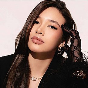 Egeria Naturală escort in London offers Girlfriend Experience(GFE) services