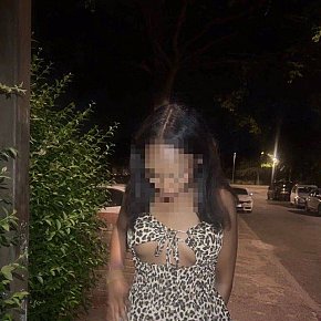 Aaliyah Garota De Colegial escort in London offers Masturbação com o pé services