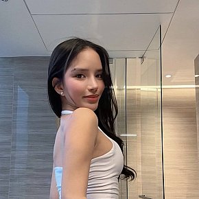 Chanel Étudiante escort in Manila offers Web cam services