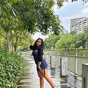 Danielle Großer Hintern escort in Hong Kong offers Deep Throat services