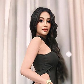 Angela escort in Dubai offers Pompino senza preservativo services