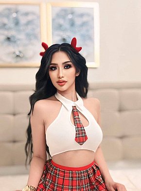 Angela escort in Dubai offers Pompino senza preservativo services