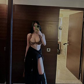 Annatia escort in 