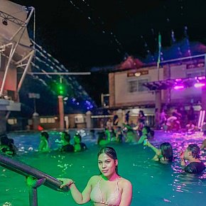 Mikay escort in Singapore City offers Masaj Senzual Integral services