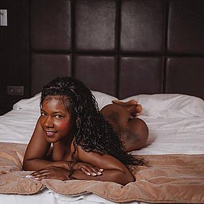 Linda Super-culo escort in Bürstadt offers Striptease/Lapdance services