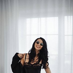 Private-Kelly escort in Geneva offers Trampling (Calpestamento) services