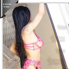 VICTORIA-EROTICAS Super Busty
 escort in Bogota offers Intimate massage services