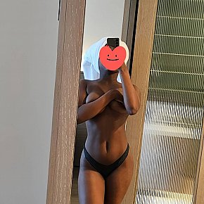 Estar escort in Kampala offers Masaj Senzual Integral services