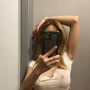 Chanti Vip Escort escort in Bangkok offers Experiencia de Novia (GFE)
 services