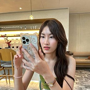 Apsara Vip Escort escort in Bangkok offers Posición 69 services